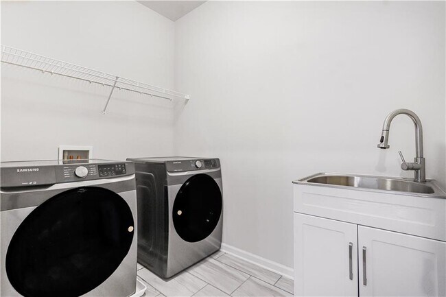 Building Photo - 282 Brant Cir