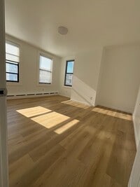 Building Photo - 286 Princeton St