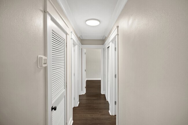 Building Photo - 200 Spencer Dr