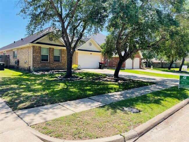 Building Photo - 4906 Lake Wichita Ln