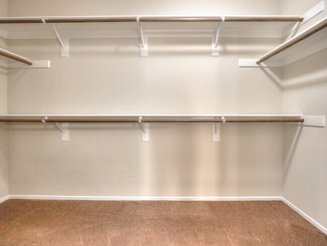 Building Photo - 34212 Woodmont