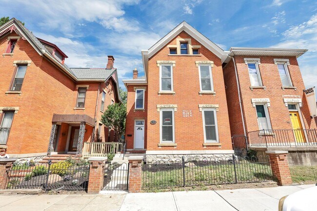 Building Photo - 42 King Ave