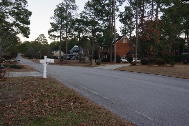 Building Photo - 123 Valley Springs Rd