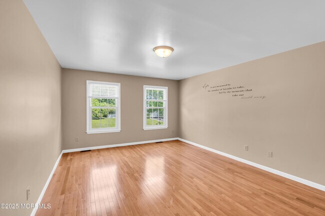 Building Photo - 94 Heritage Dr