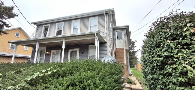 Building Photo - 153-155 N Hanover