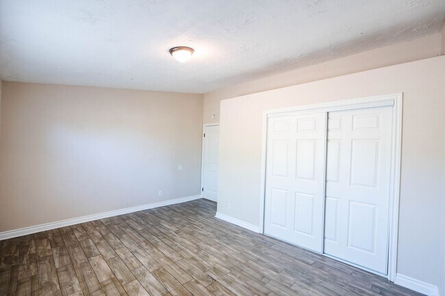 Building Photo - 16021 Wichita Rd