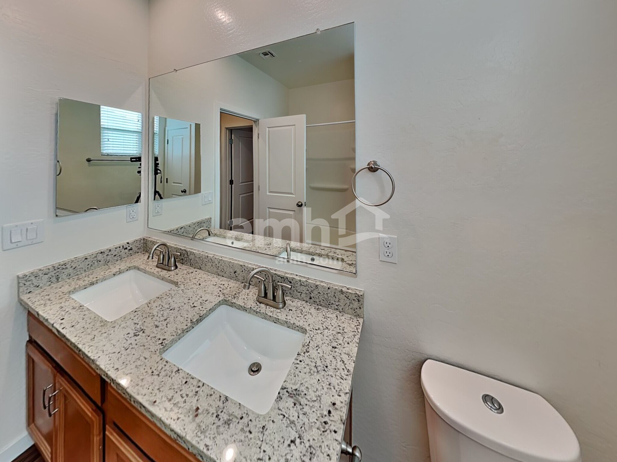 Building Photo - 7161 E Bobwhite Ct