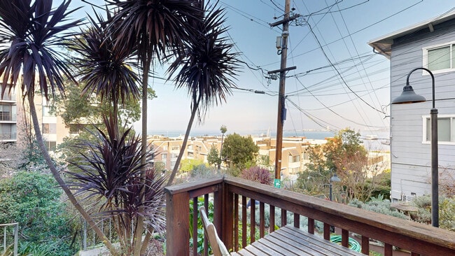 Building Photo - 237 Greenwich St