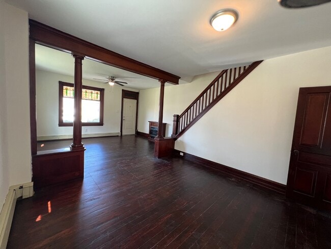 Building Photo - 822 Tuckerton Ave