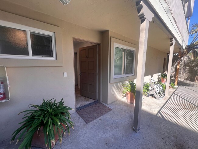 Building Photo - OCEAN EDGE , Steps from the beach ! Garage...