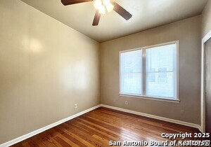 Building Photo - 120 Gifford St