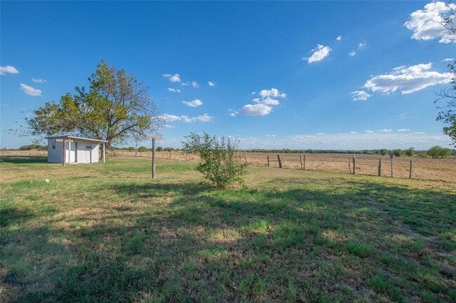 Building Photo - 2300 County Rd 302