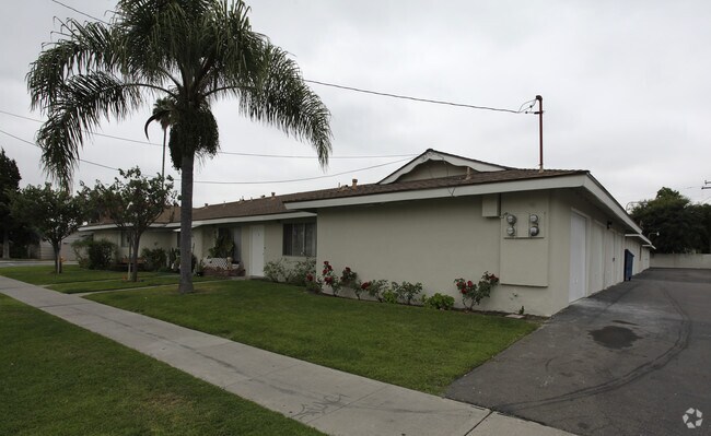 Building Photo - 801 W La Verne St
