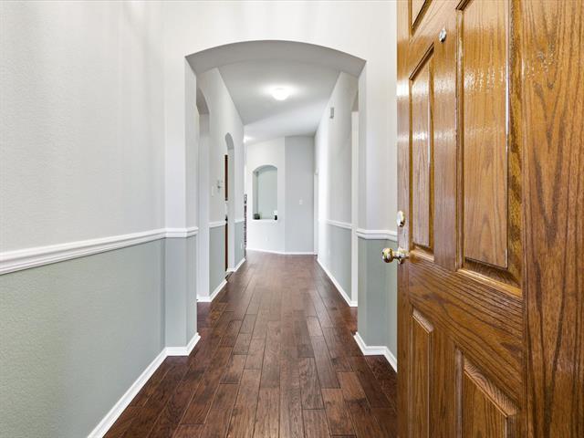 Building Photo - 11217 Clover Knoll Dr