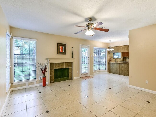 Building Photo - 14819 Cobre Valley Dr