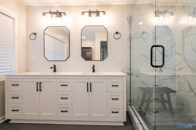 Building Photo - 205 High Rd