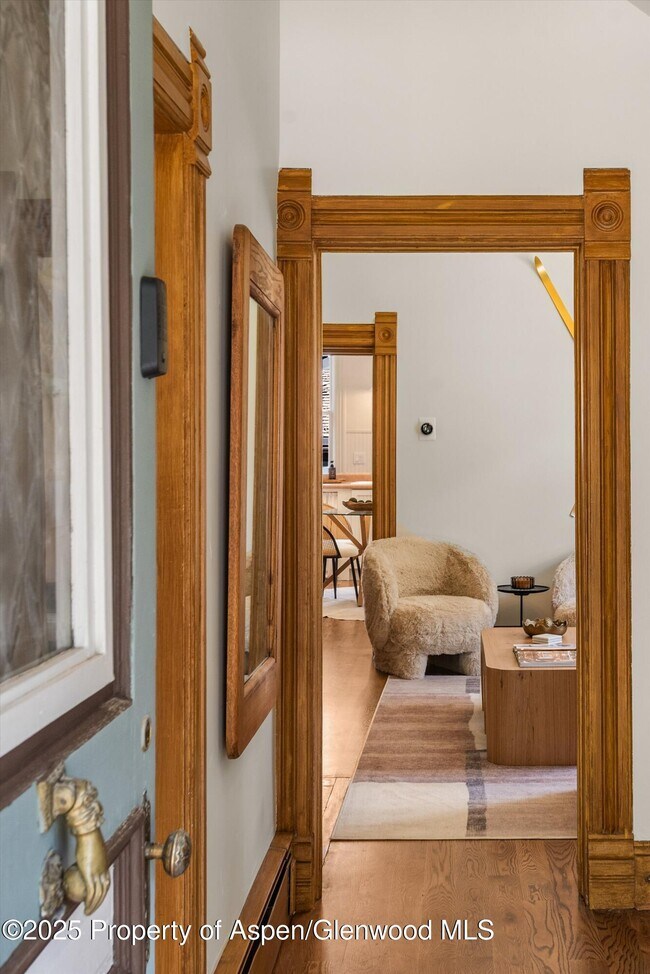 Building Photo - 500 W Francis St