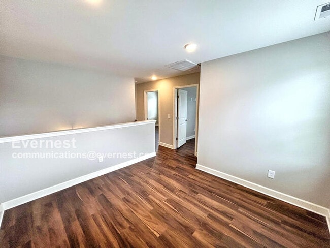 Building Photo - 789 Coopers Wy