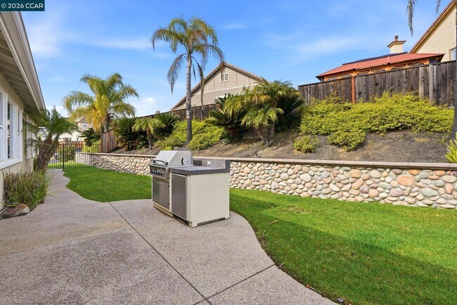 Building Photo - 354 Pebble Beach Dr