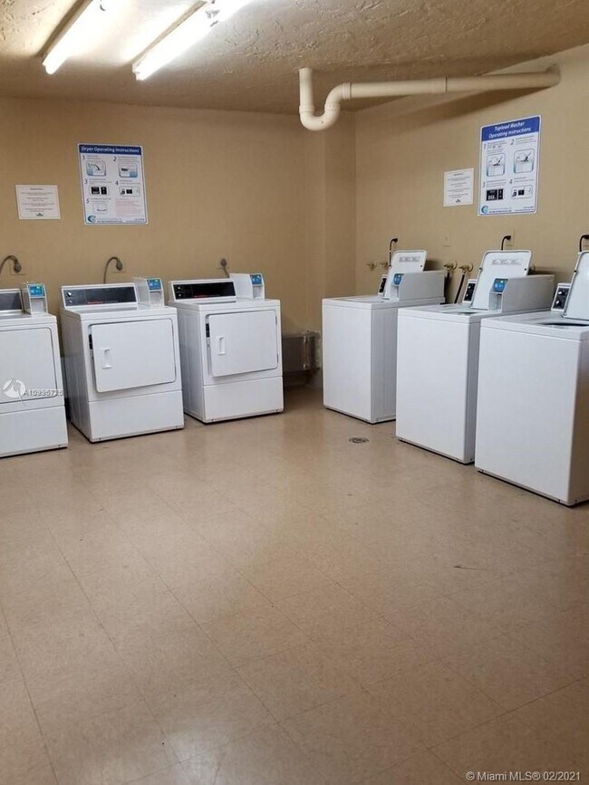 Building Photo - 8005 SW 107th Ave