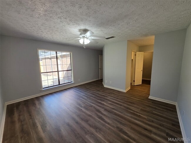 Building Photo - 6225 Whitewater Ct
