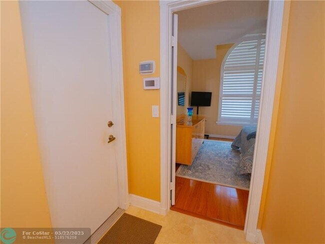 Building Photo - 20107 Ocean Key Dr