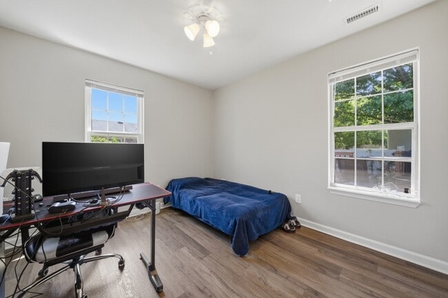 Building Photo - 4553 Shoshone Ct