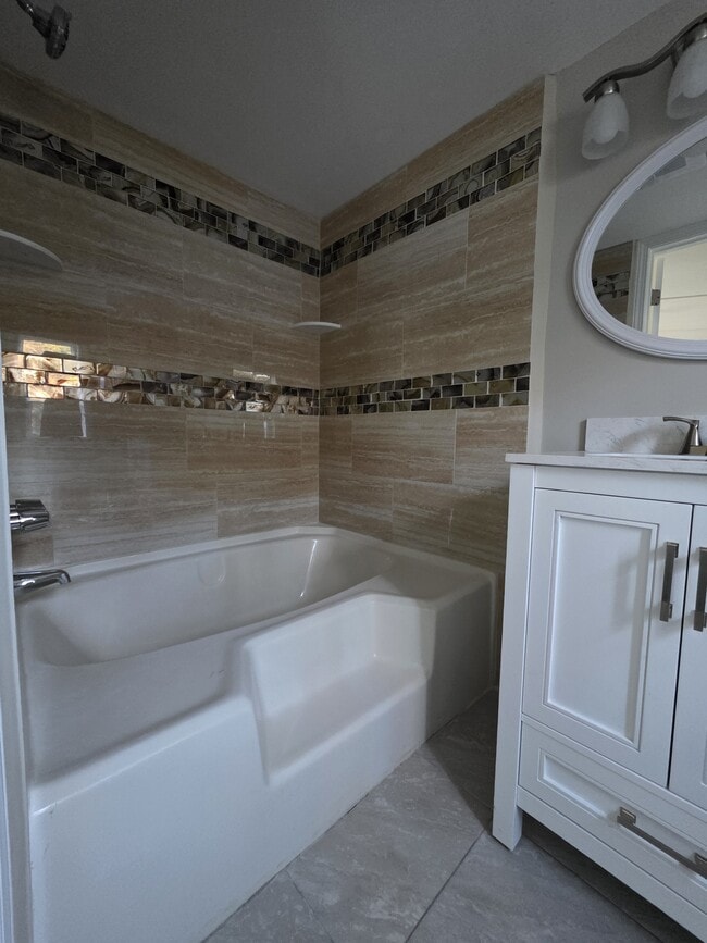 Building Photo - 126 Buckeye Ct