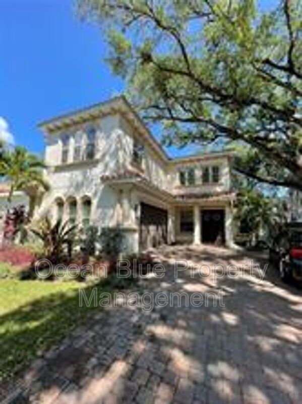 Building Photo - 3107 W Lawn Ave