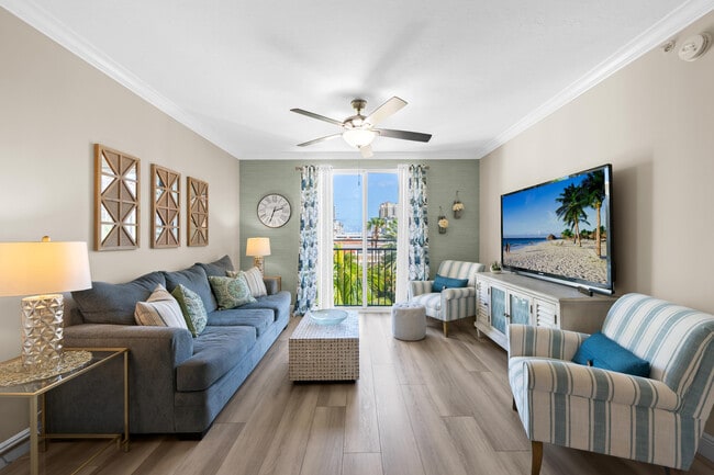 Building Photo - 720 S Sapodilla Ave