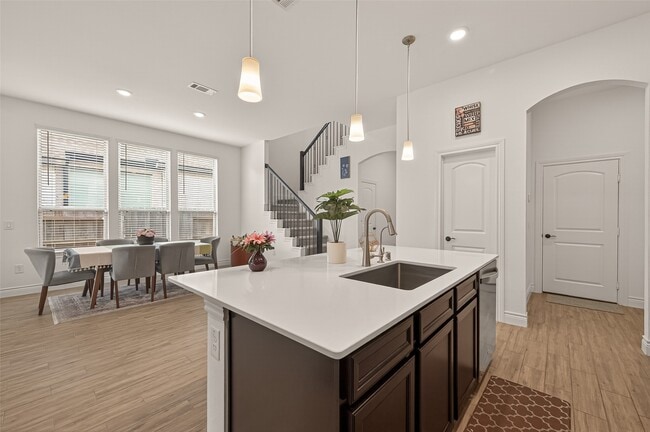 Building Photo - 7319 Woodlark Rdg Dr
