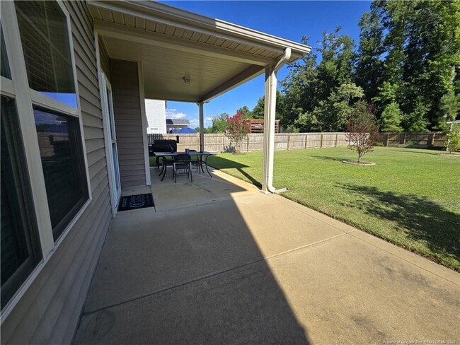 Building Photo - 410 Sedgefield Dr