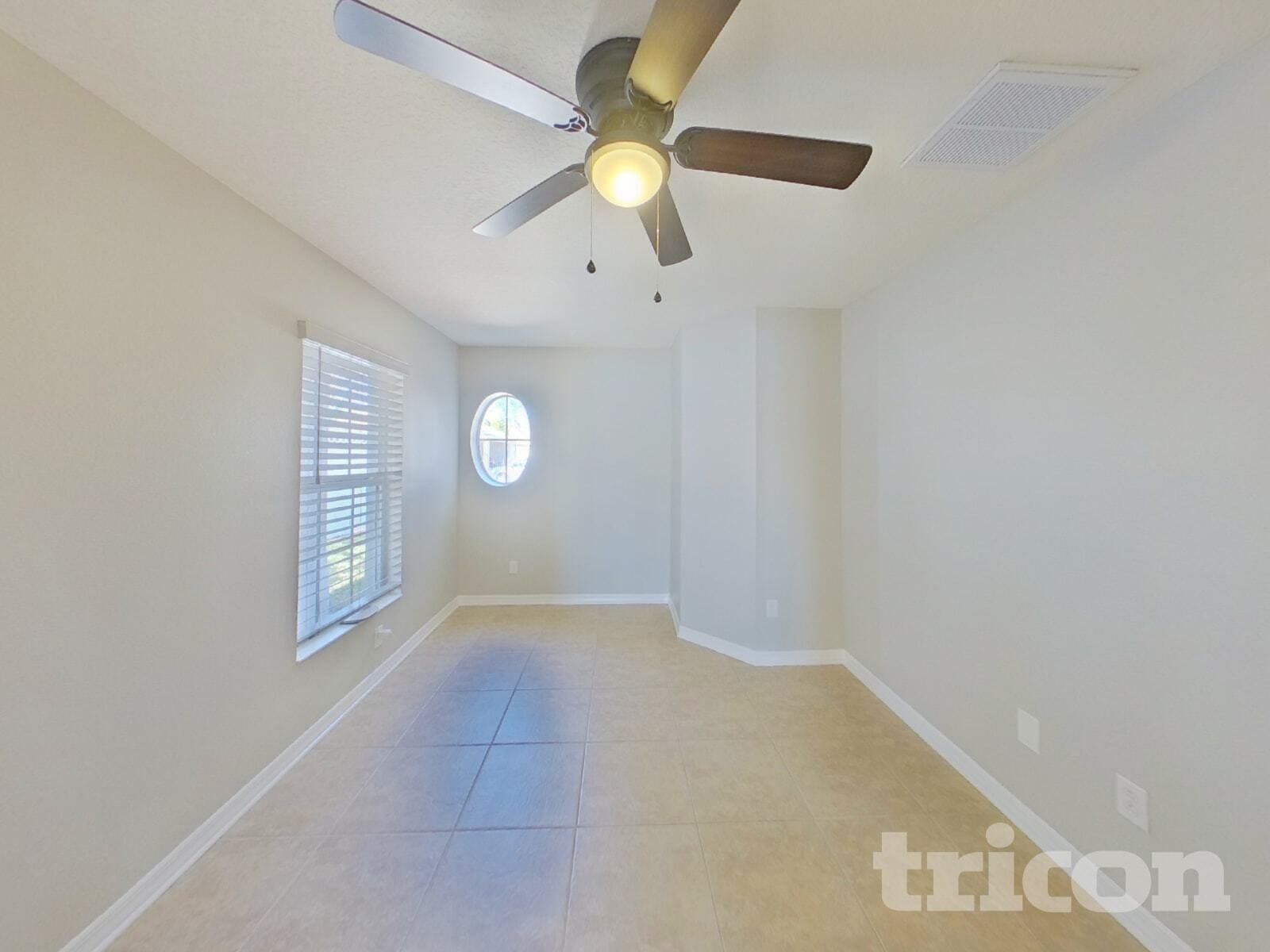 Building Photo - 10109 37th Ct E