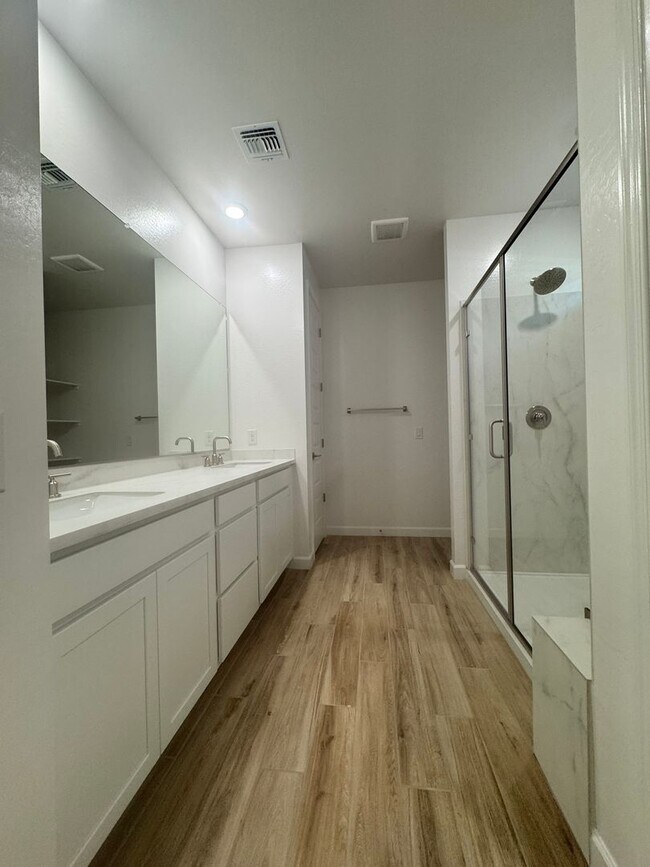 Building Photo - BRAND NEW HOME IN ALORAVITA IN PEORIA