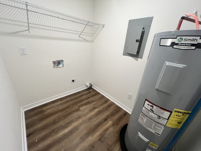Building Photo - 6821 Whitney Polk Ct