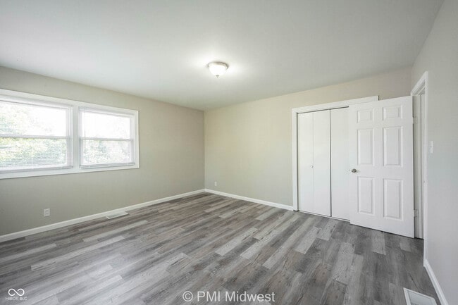 Building Photo - 6276 Eastgate Ave