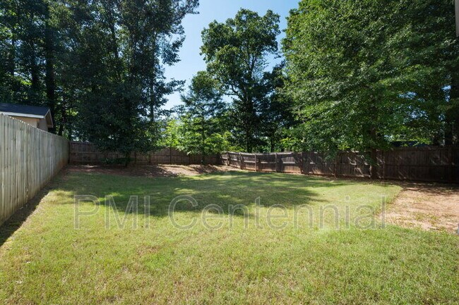 Building Photo - 1120 Wedgewood Dr NW