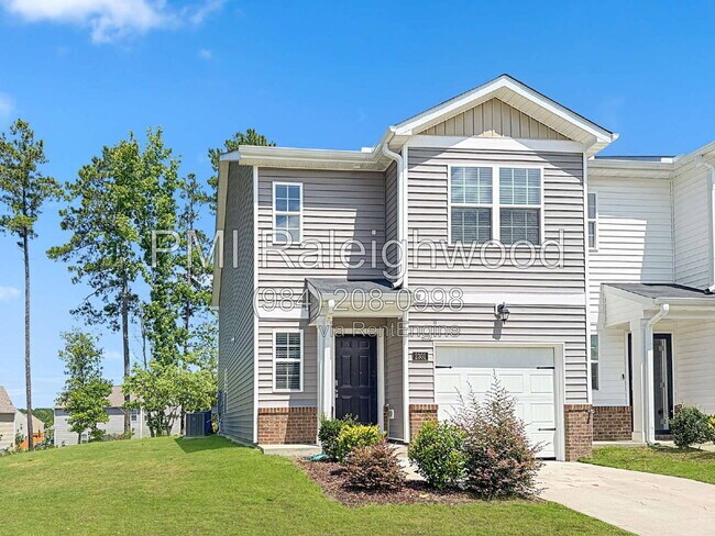 Building Photo - 2301 Gracie Ln