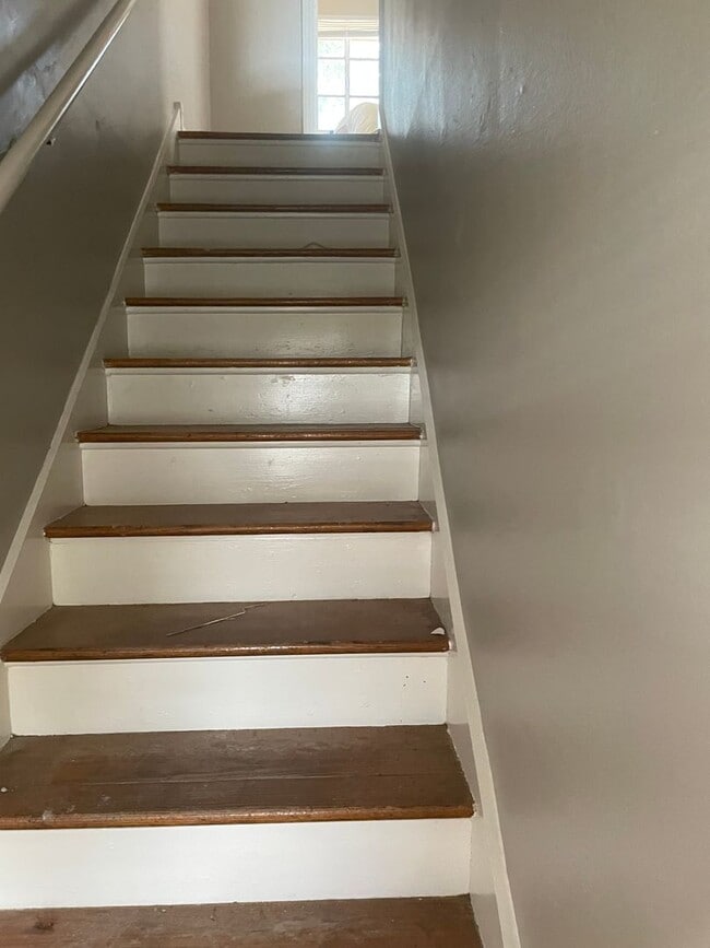 Building Photo - 157-159 Hubbard