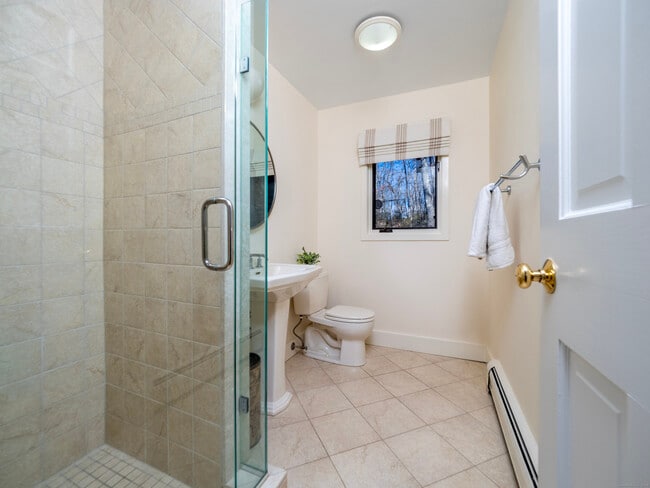 Building Photo - 21 Pent Rd