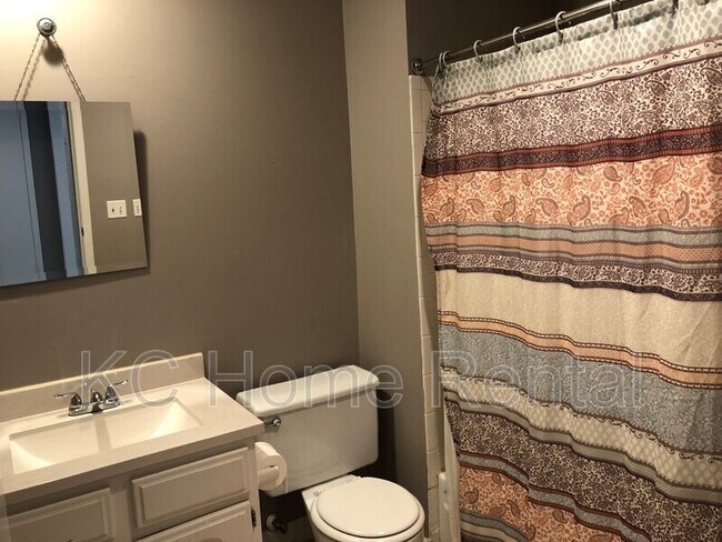 Building Photo - 8506 W 108th Pl