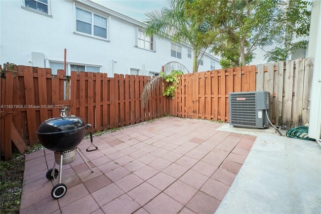 Building Photo - 5580 NW 107th Ave