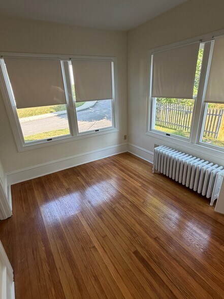 Building Photo - 18 Ledyard St