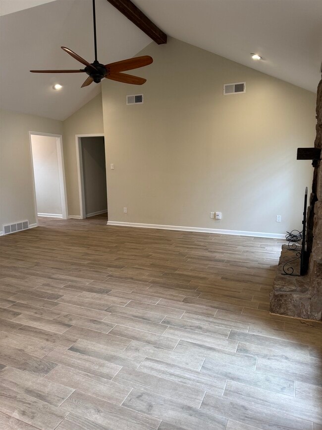 Building Photo - 8442 Farrah Ln