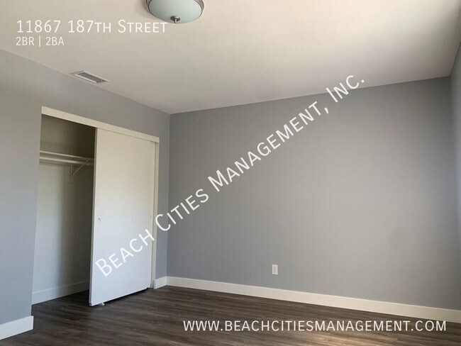Building Photo - 11867 187th St
