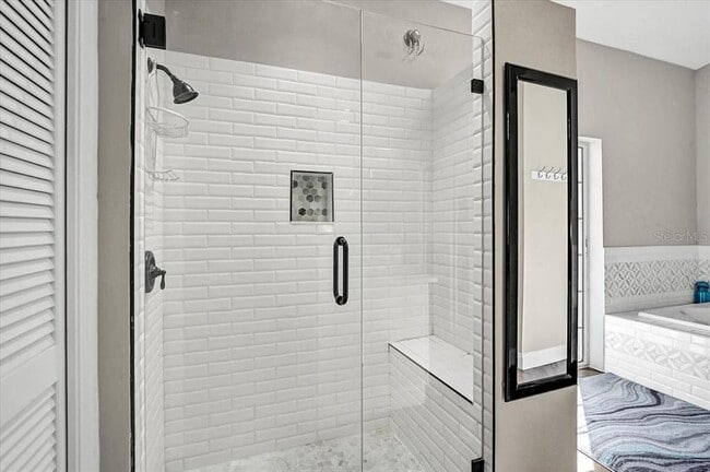 Building Photo - 4427 Highland Oaks Cir