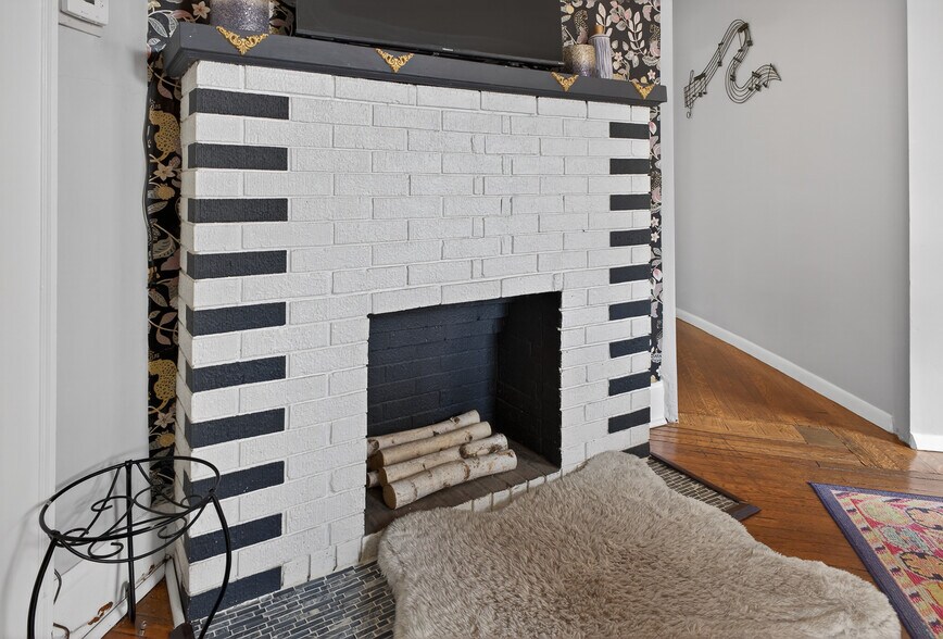 Building Photo - 256 Union Ave SE