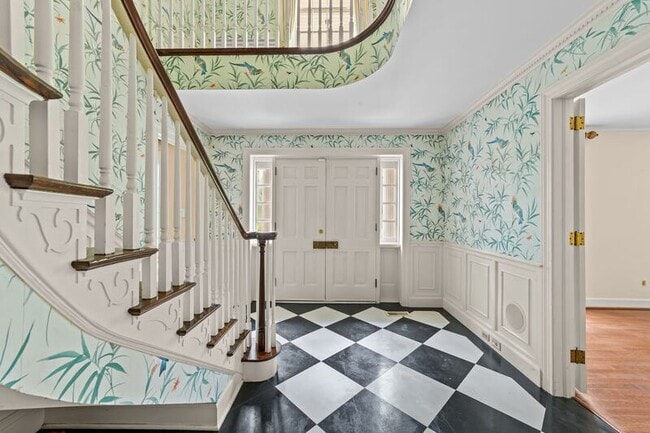 Building Photo - 221 Magnolia Ln