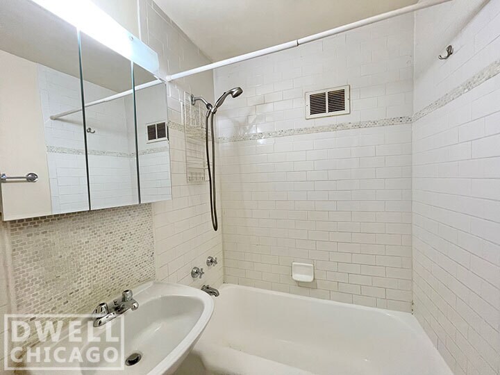 Building Photo - 4950 N Marine Dr