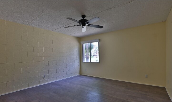 Building Photo - 4201 E Camelback Rd